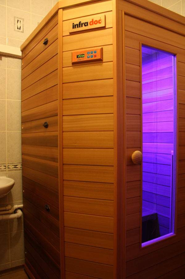 Инфракрасная сауна Infradoc SF-4 (рис.1)